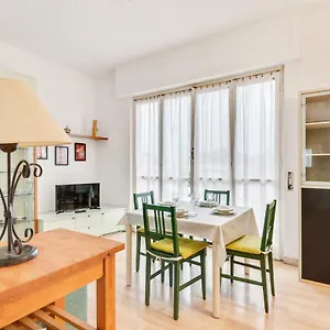 Roomy , Albissola Marina Italia